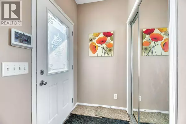 Calgary, AB T3J0J9,319 SADDLEBROOK Circle E