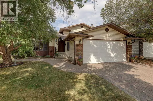 19 Castlefall Way NE, Calgary, AB T3J1M6