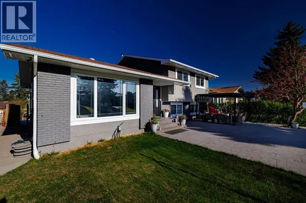 Calgary, AB T1Y2A7,124 Whiteside Crescent NE