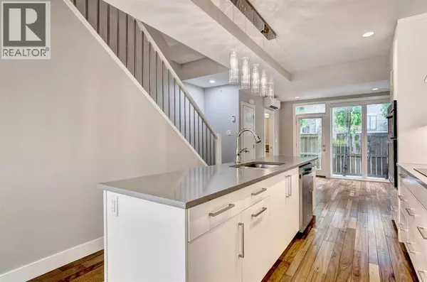 Calgary, AB T2T4N4,204, 2717 17 Street SW