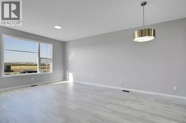 Calgary, AB T3N2S9,74 Corner Glen Grove NE