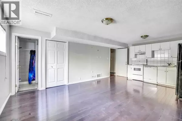 Calgary, AB T2K1V4,185 Cornwallis Drive NW