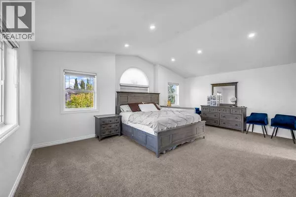 Airdrie, AB T4B2N6,80 Canoe Square SW