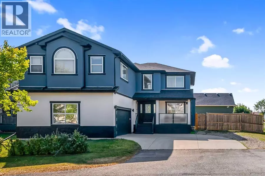 80 Canoe Square SW, Airdrie, AB T4B2N6