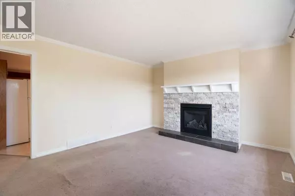 Calgary, AB T3K1P9,39 Bearberry Crescent NW