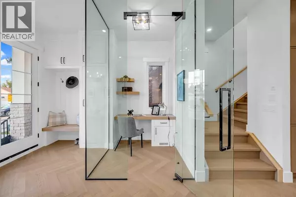 Calgary, AB T2M1M9,2019 21 Avenue NW