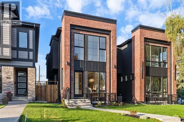 1904 48 Avenue SW, Calgary, AB T2T2T3