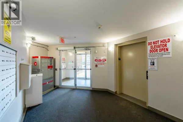 Calgary, AB T3J0S6,1105, 6118 80 Avenue NE