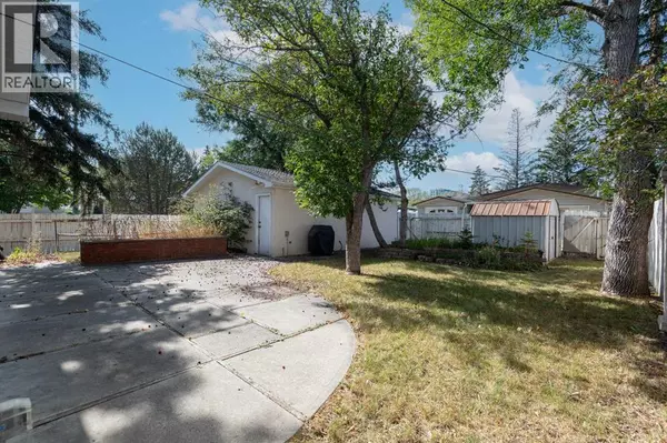 Calgary, AB T2E5R4,4328 Greenview Drive NE