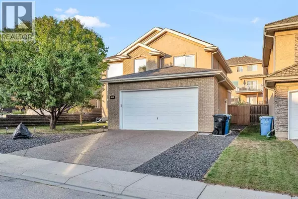 109 Royal Crest Terrace NW, Calgary, AB T3G4M2