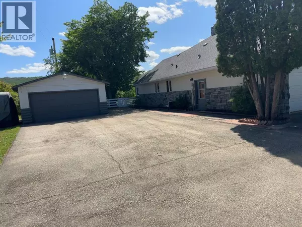 Peace River, AB T8S1Y3,11905 91 Street