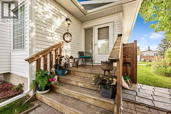 Calgary, AB T1Y4S6,232 Whitlock Place NE