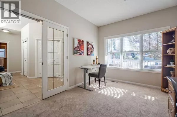 Airdrie, AB T4B2S1,100 Coopers Heights SW