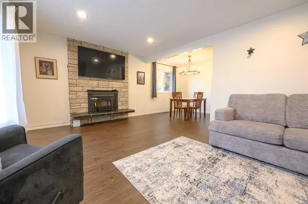 Grande Prairie, AB T8V4T7,9513 77 Avenue