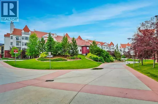 127, 60 Royal Oak Plaza NW, Calgary, AB T3G0A7