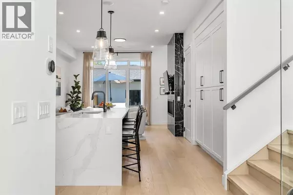 Calgary, AB T2T4Z4,2503 20 Street SW