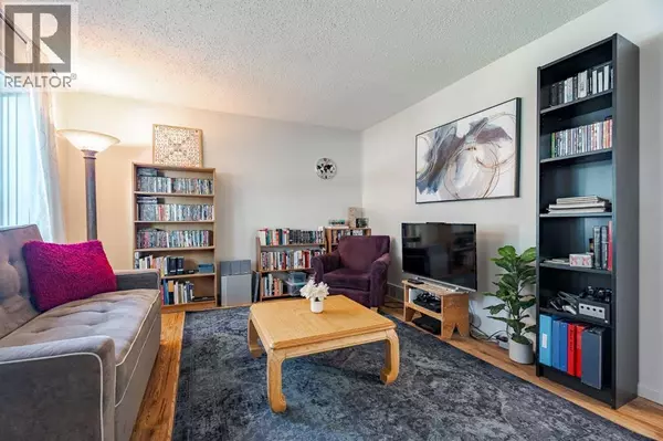Calgary, AB T3B1M9,6507 34 Avenue NW