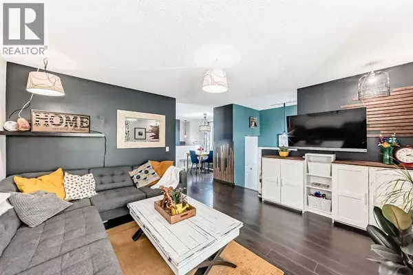 Calgary, AB T3J2N7,12 Taraglen Road NE