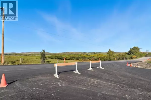 Diamond Valley, AB T0L2A0,9 DunHam Court NW