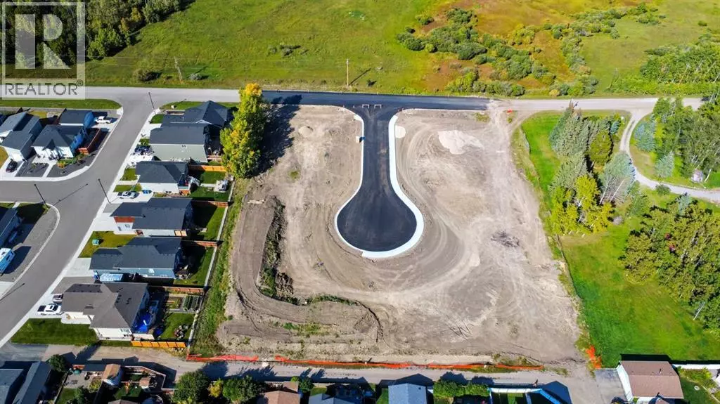 Diamond Valley, AB T0L2A0,16 DunHam Court NW