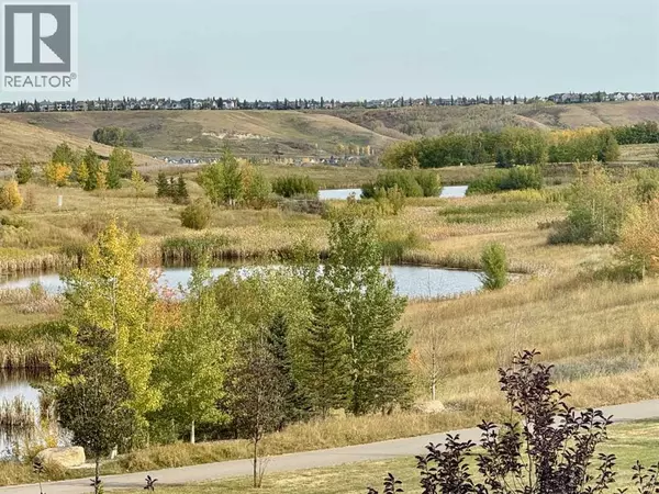 Calgary, AB T2X2A7,10 Walden Lane SE