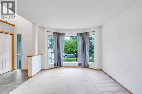 Calgary, AB T3A5E9,82 Edgevalley Close NW