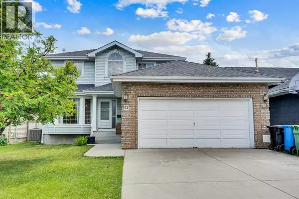 82 Edgevalley Close NW, Calgary, AB T3A5E9