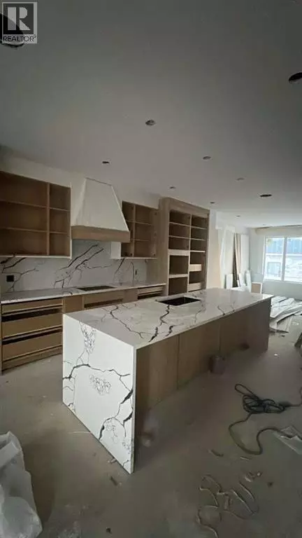 Calgary, AB T3B1R7,8716 34 Avenue NW