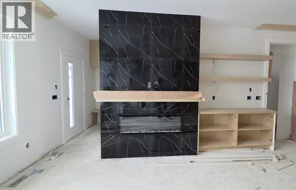 Calgary, AB T3B1R7,8716 34 Avenue NW