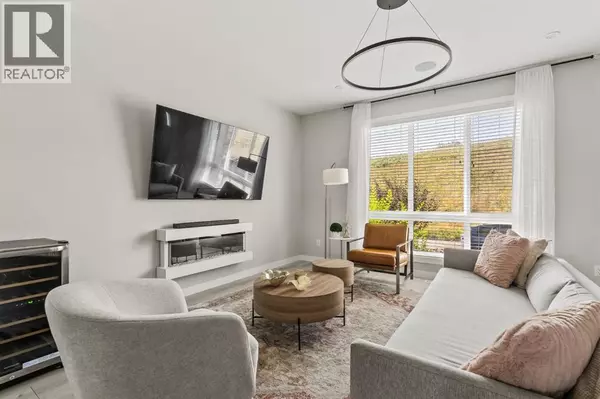 Calgary, AB T3H6C7,3048 85 Street SW