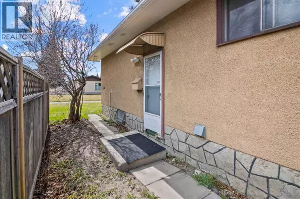 Calgary, AB T2B0H7,3431 30A Avenue SE
