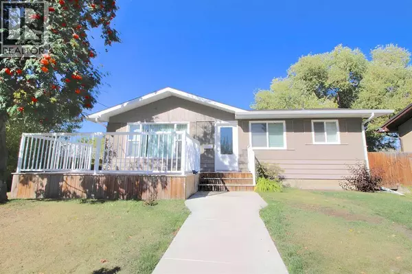2 Forest Close, Red Deer, AB T4N4Z7