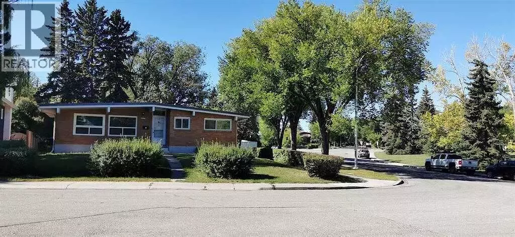 Calgary, AB T2L2A2,3727 Valdes Place NW