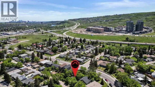 Calgary, AB T3B1N6,7620 34 Avenue NW