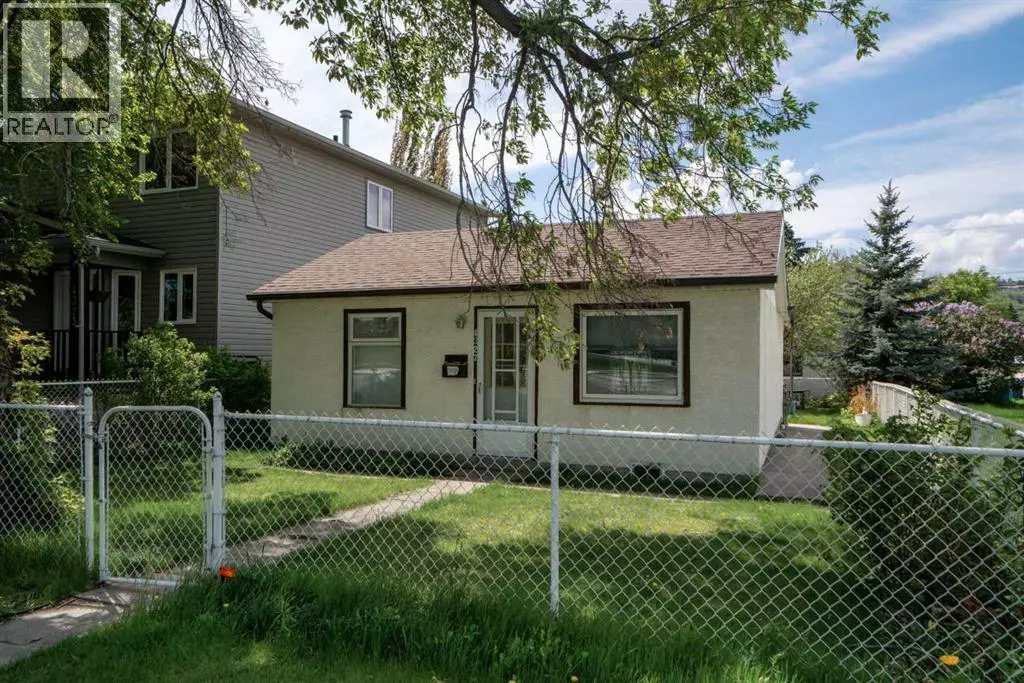 Calgary, AB T3B0T4,4327 20 Avenue NW