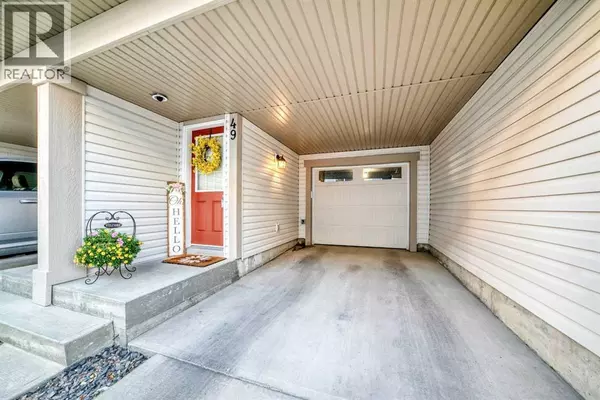 Calgary, AB T2Z1B6,49 New Brighton Point SE