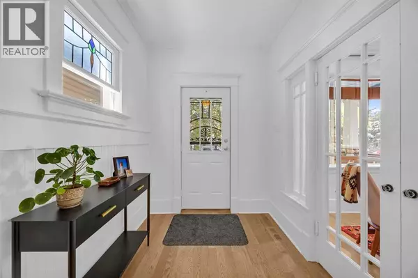 Calgary, AB T2E0X7,523 10 Avenue NE
