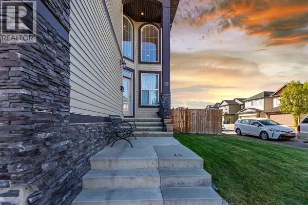 Calgary, AB T3J0R6,19 SADDLELAKE View NE