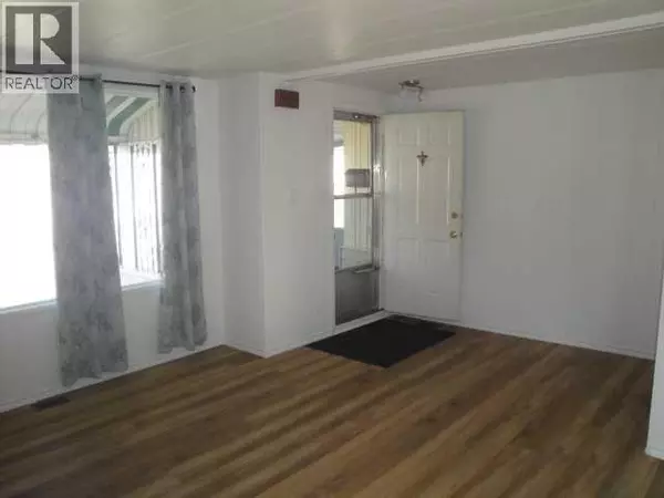 Lethbridge, AB T1H4E8,262, 2300 13 Street N