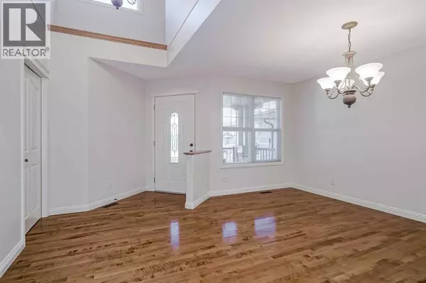 Calgary, AB T2Y5E1,196 Everwillow Park SW