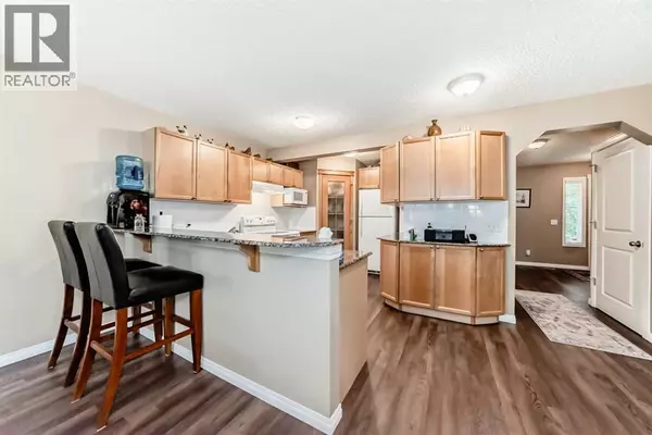 Calgary, AB T3H5C8,66 Cougar ridge Circle SW