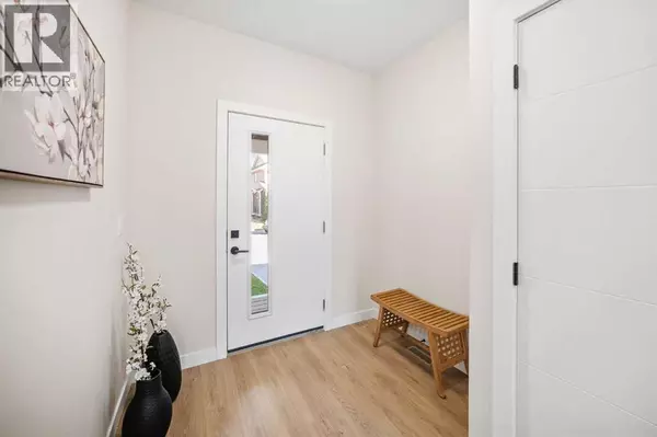 Airdrie, AB T3B3Y6,204, 201 Cooperswood Green SW