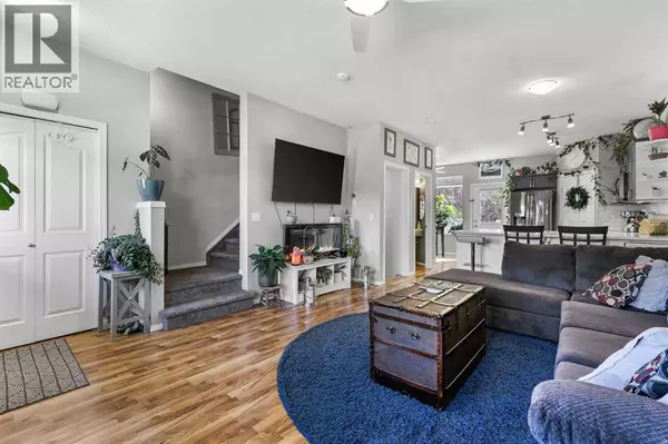 Airdrie, AB T4B0A3,403, 703 Luxstone Square SW