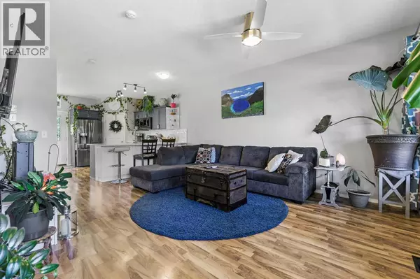 Airdrie, AB T4B0A3,403, 703 Luxstone Square SW