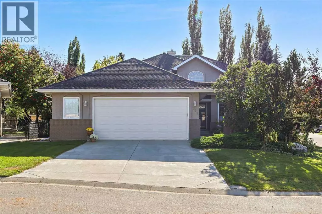 Calgary, AB T2Z2K5,323 Mt Cascade Place SE