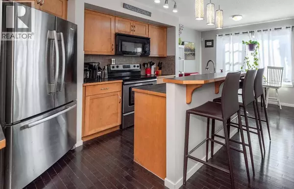 Calgary, AB T3K0N7,822 Panatella Boulevard NW