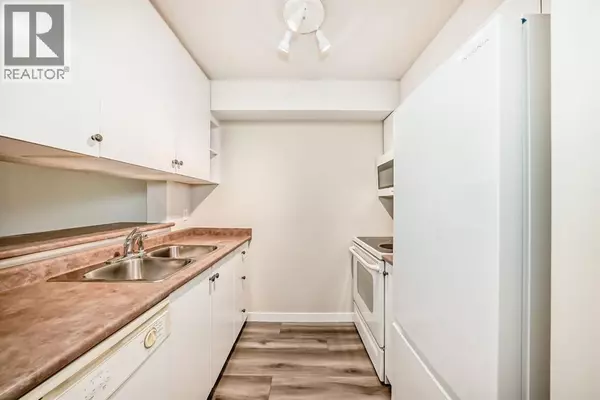 Calgary, AB T2Y5A1,3107, 16320 24 Street SW