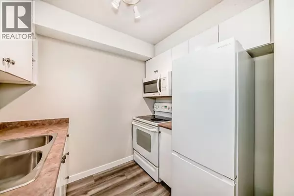 Calgary, AB T2Y5A1,3107, 16320 24 Street SW