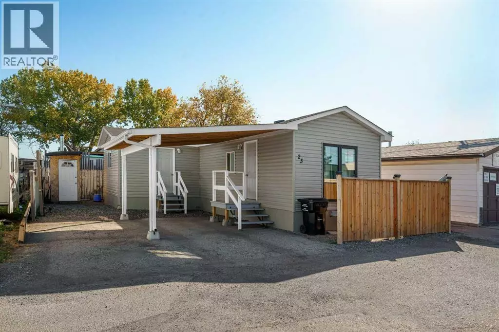 Calgary, AB T2B1M7,23, 2106 50 Street SE