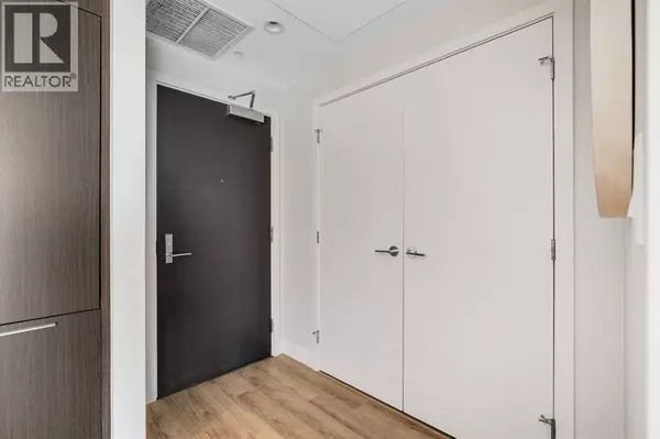 Calgary, AB T2A7Z6,1004, 930 16 Avenue SW